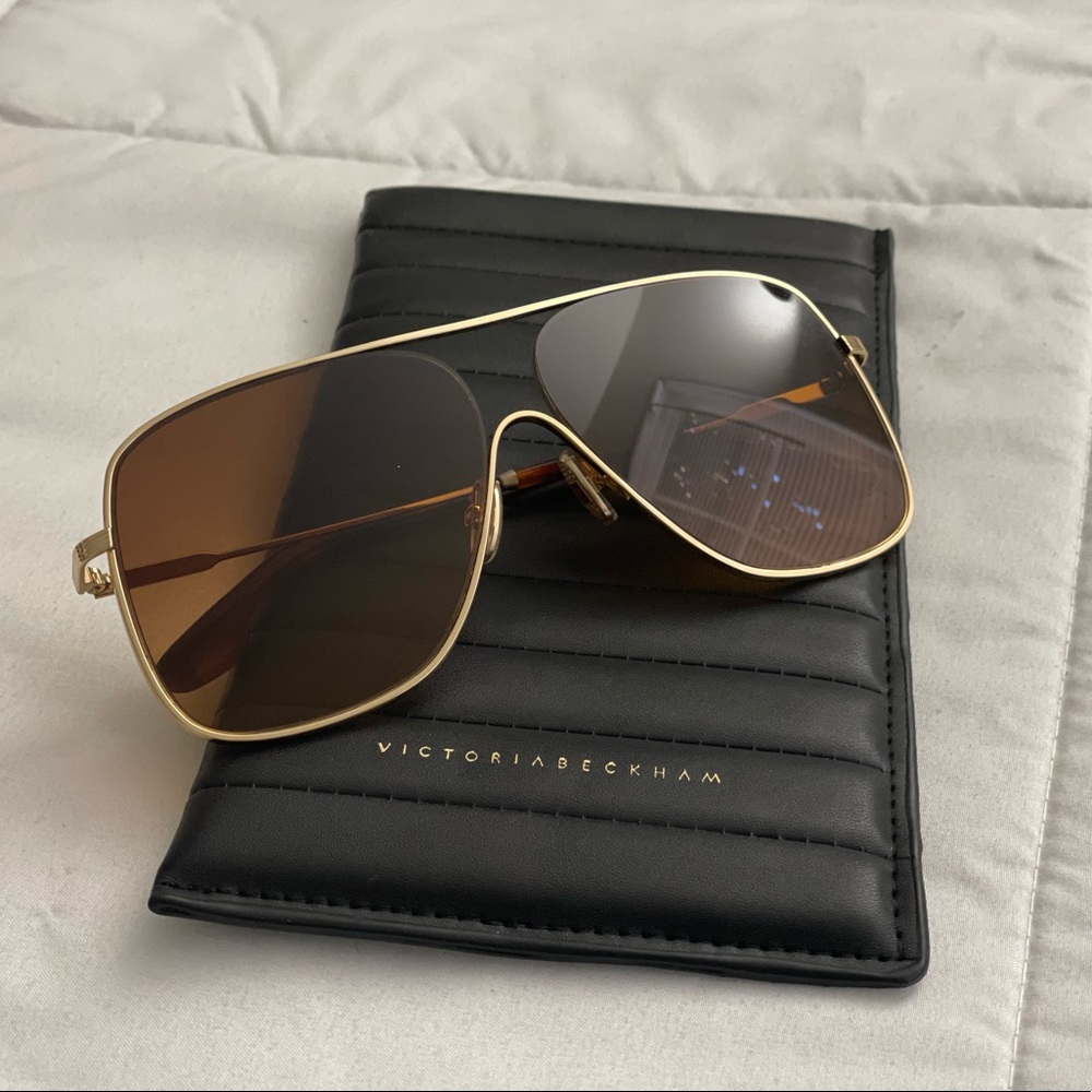 Victoria Beckham VB132S Sunglasses